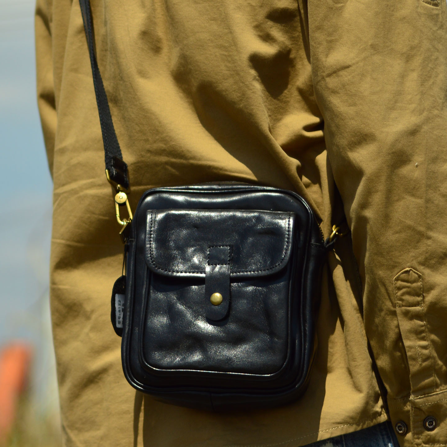 Leather Backpack Vintage - AETOO レザーメンズビジネスショルダーバッグ、調節可能なストラップ付き、本物のトップグレイン牛革バックパック、カジュアルで多用途、高級感があります。