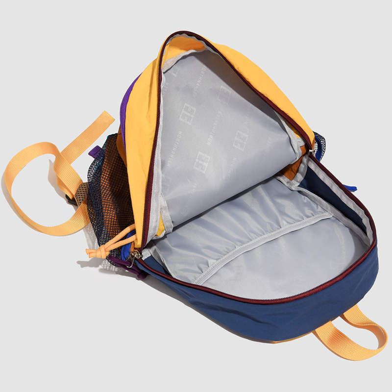 女性用軽量トラベルバックパック 20L 防水ハイキングデイパ - Hiking Backpack Waterproof のレビューと価格
