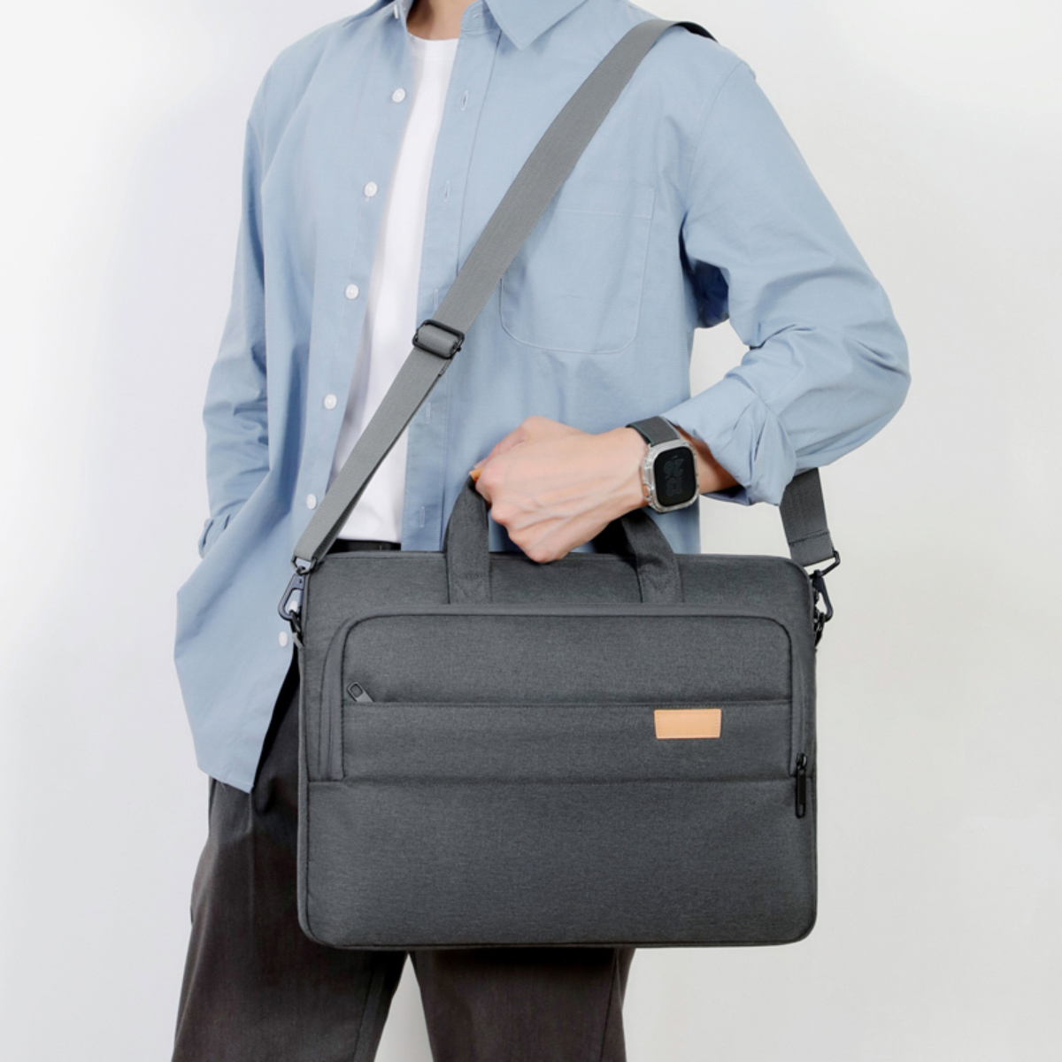 ラップトップバッグ サッチェル 救世主 R9000P エイリ - Laptop Backpack 15.6 のレビューと価格